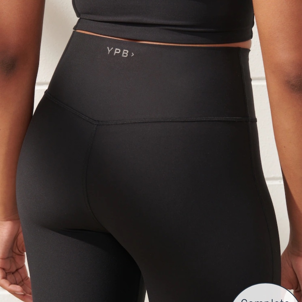 Abercrombie & Fitch Your Personal Best YPB Flare Leggings Pant Black Large Short - Picture 7 of 16